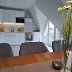 Livora Altstadt Wilhelmshaven - Stilvoll - Zentrumsnah - Tv-Streaming - Balkon - Nordsee - Badewanne