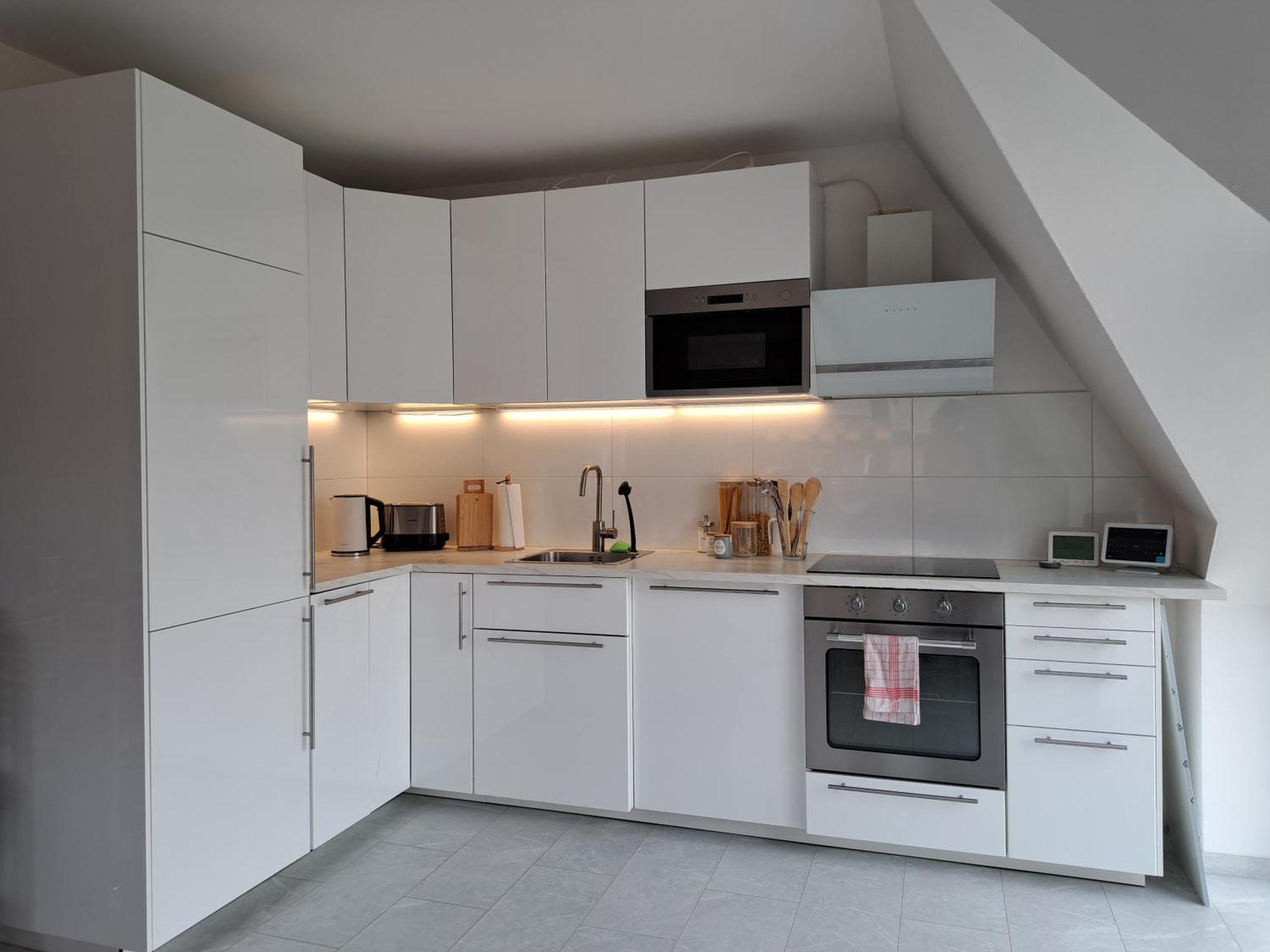 Livora Altstadt - Stilvoll - Zentrumsnah - Tv-streaming - Balkon - Nordsee - Badewanne * Wilhelmshaven